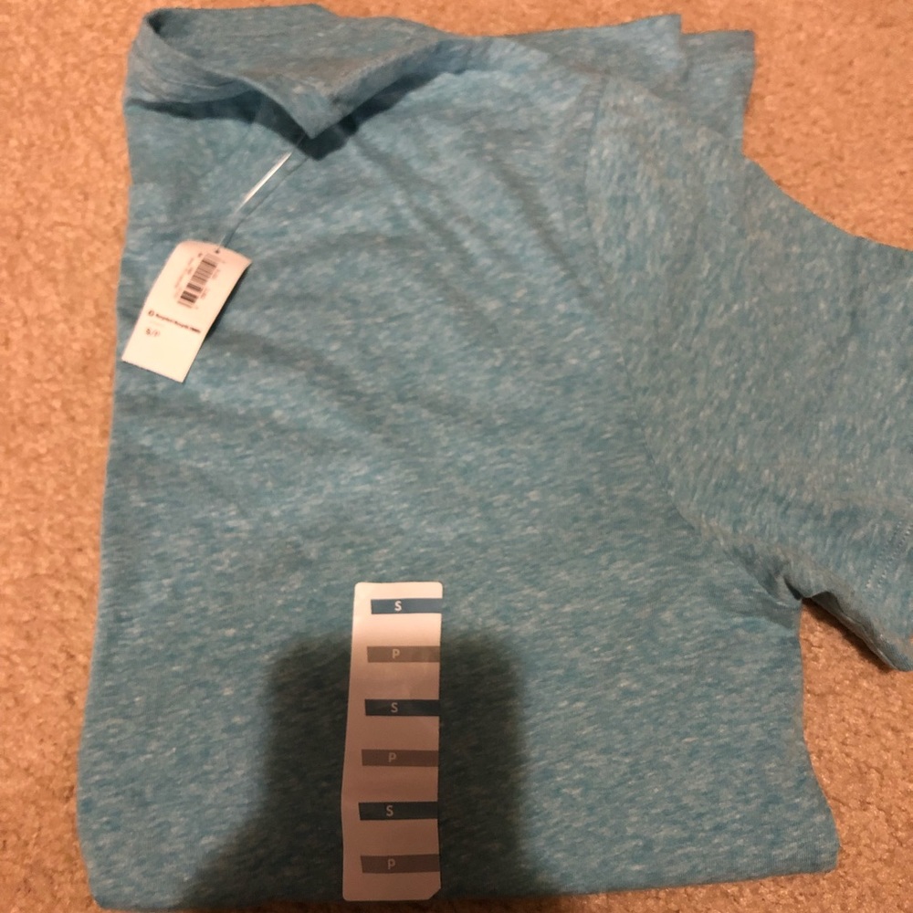 Old navy t shirt